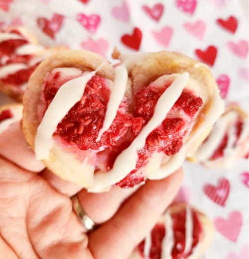 Valentine's Day Breakfast recipes raspberry danish photo